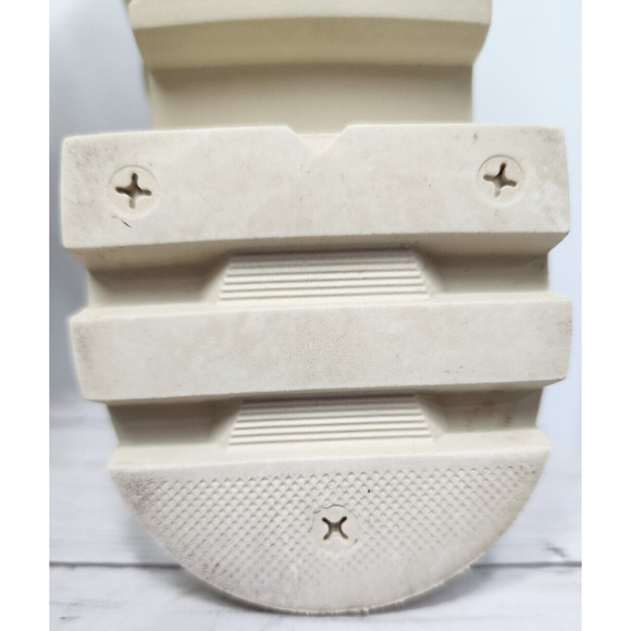 Shoedazzle Danilyn-E Cream Colored Faux Leather Lug Sole Bootie 5" Shaft, Zip Up - Picture 11 of 15